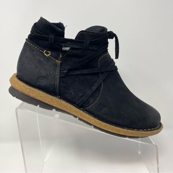 BORN 10 Women’s Tarklin Black Distressed Black Suede Ankle Chukka Boots Winter - Picture 1 of 16